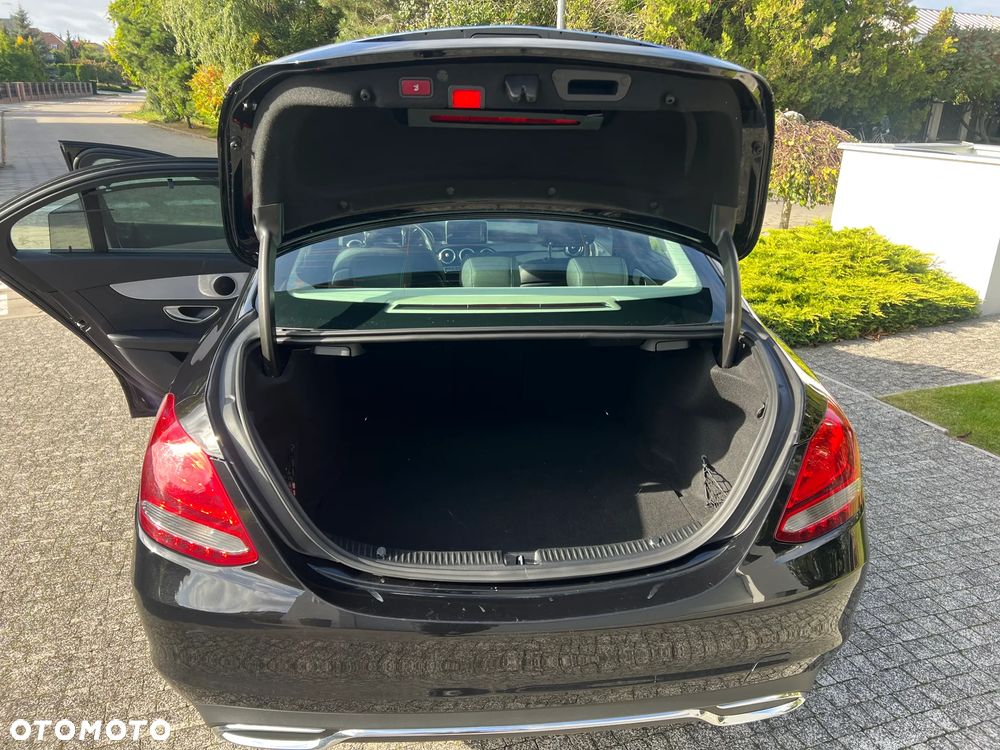 Mercedes-Benz Klasa C 180 7G-TRONIC - 15