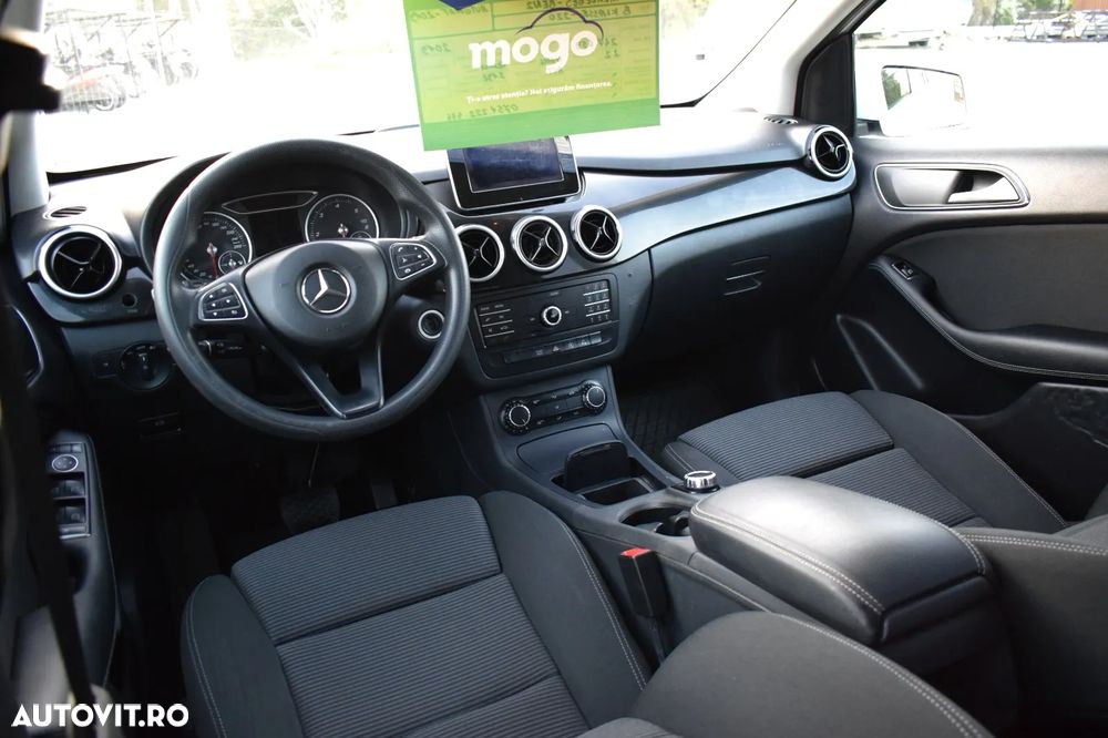 Mercedes-Benz B 220 - 14