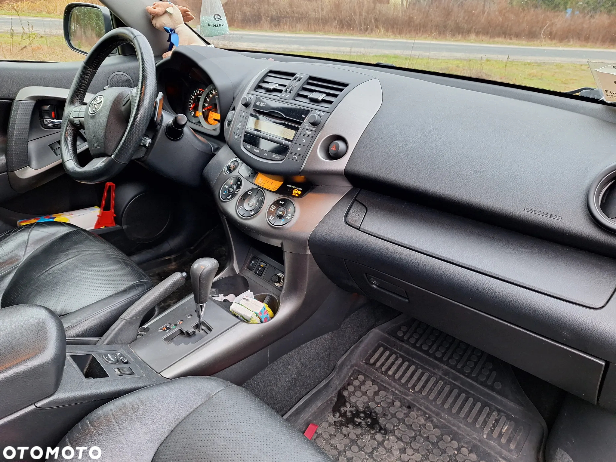 Toyota RAV4 - 11