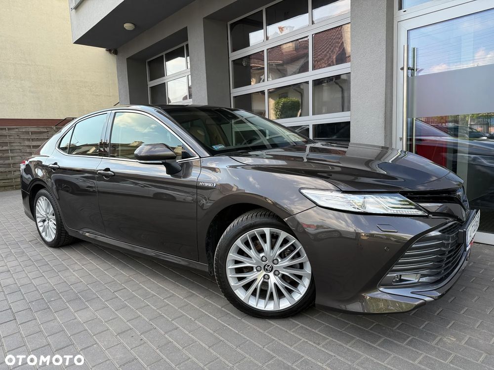 Toyota Camry 2.5 Hybrid Executive CVT - 1