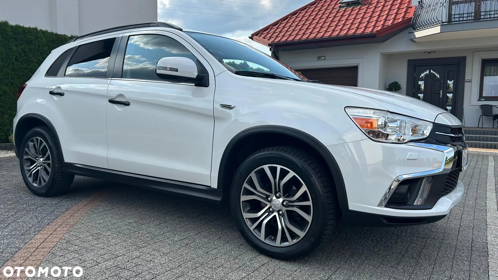 Mitsubishi ASX 1.6 Blue Sky Edition - 2