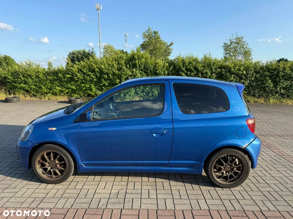 Toyota Yaris - 2