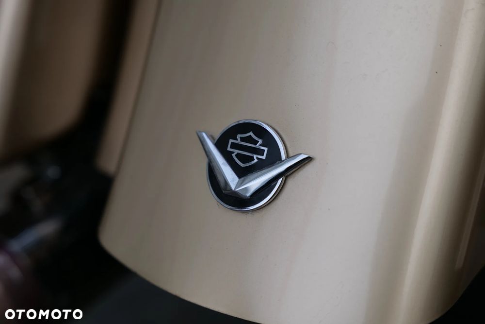 Harley-Davidson Touring Road King - 29