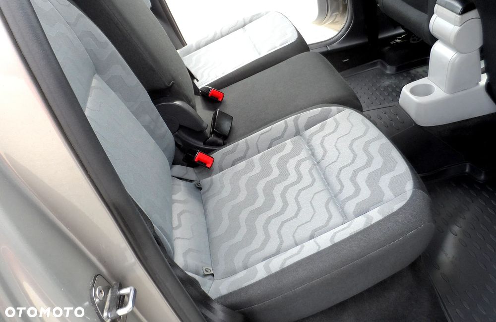 Skoda Roomster 1.4 16V Comfort - 19