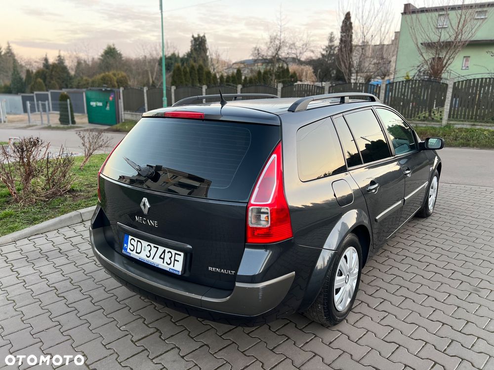 Renault Megane 1.6 Dynamique - 9