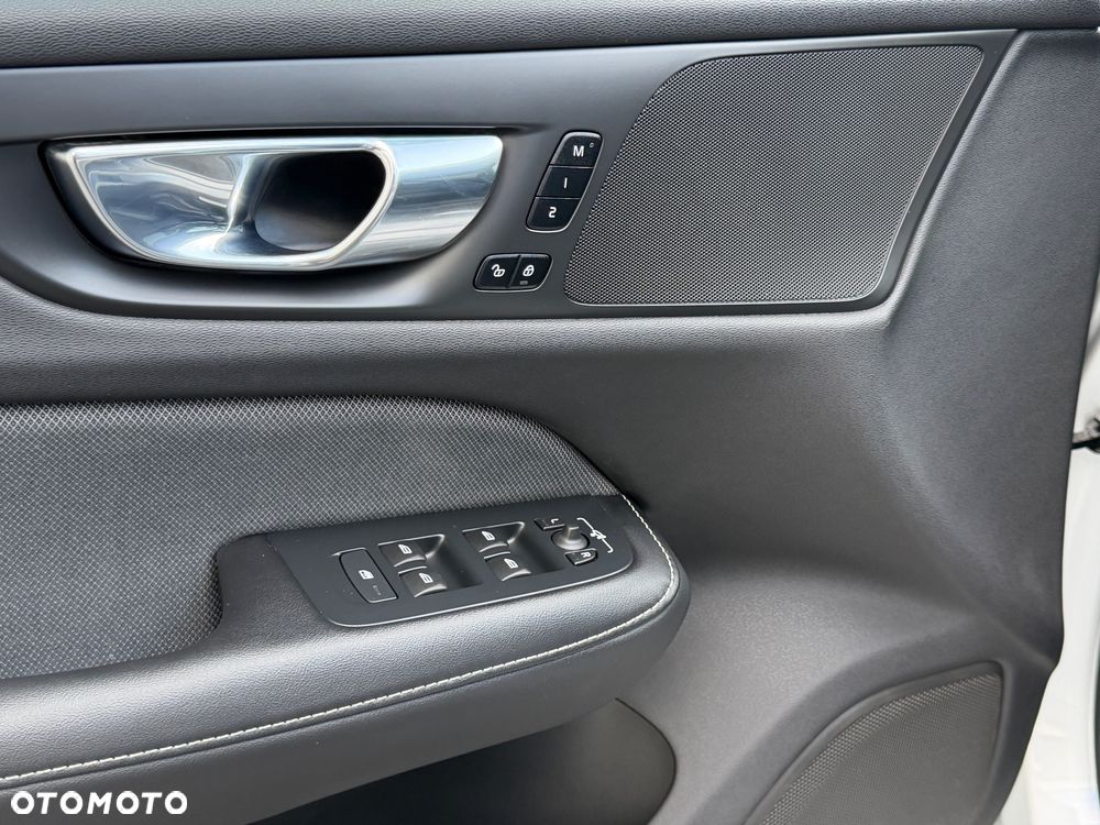 Volvo V60 B4 D Geartronic RDesign - 31