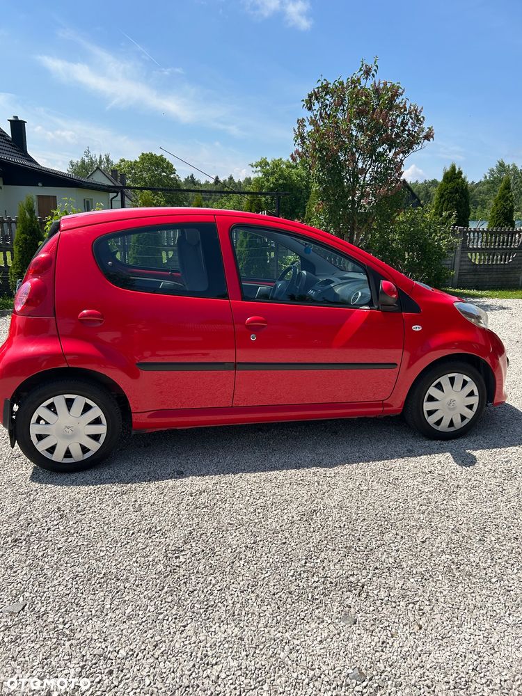 Peugeot 107 1.0 Trendy 2-Tronic - 2