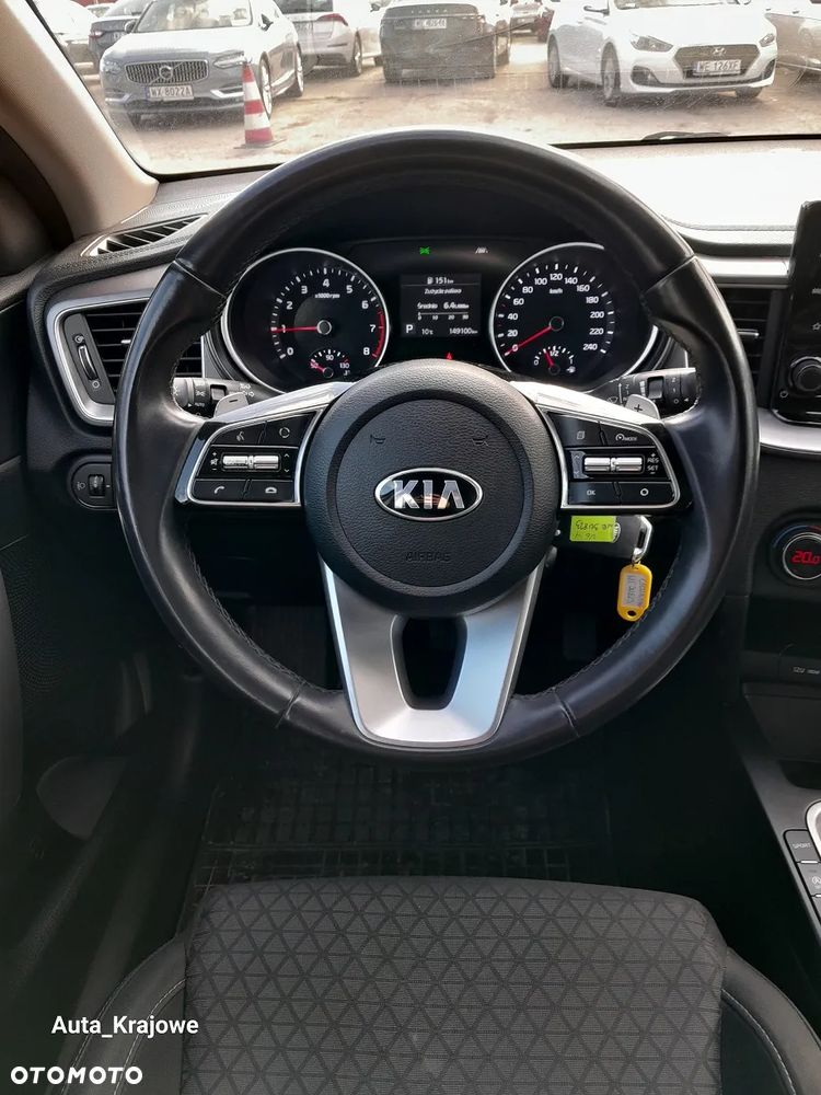 Kia Ceed 1.5 T-GDI M DCT - 11