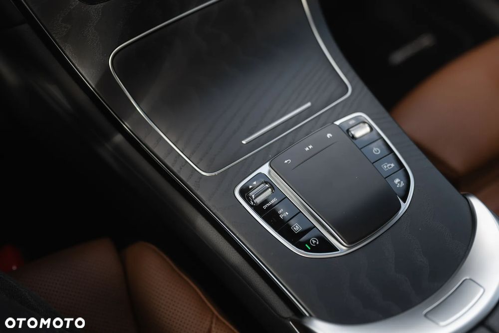 Mercedes-Benz GLC - 22