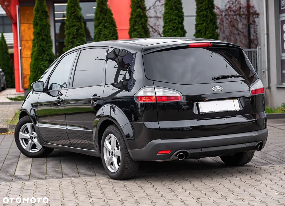 Ford S-Max - 9