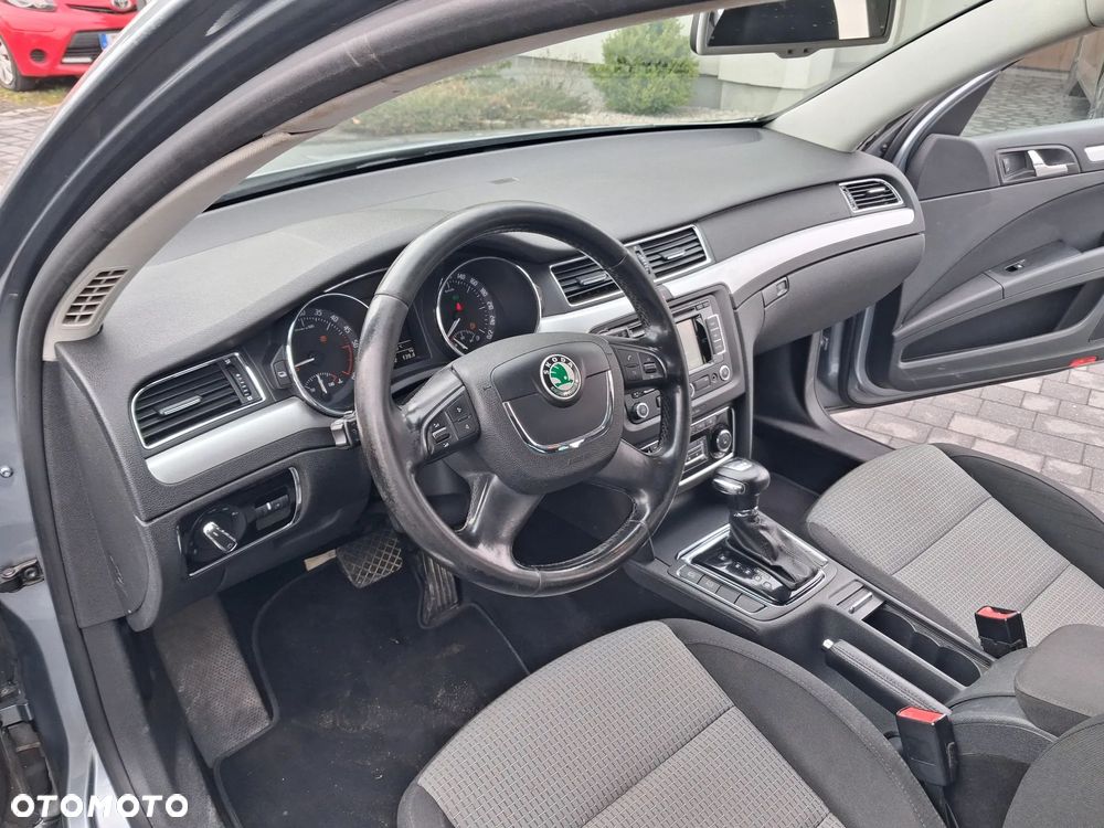 Skoda Superb 2.0 TDI DSG Exclusive - 12