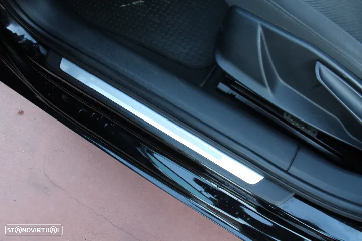 Audi A4 Avant 2.0 TDI Advance - 21