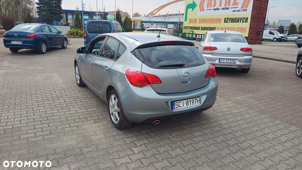 Opel Astra 1.4 T Enjoy - 22