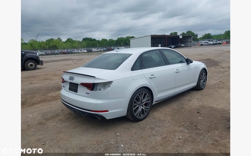 Audi A4 Limousine - 7
