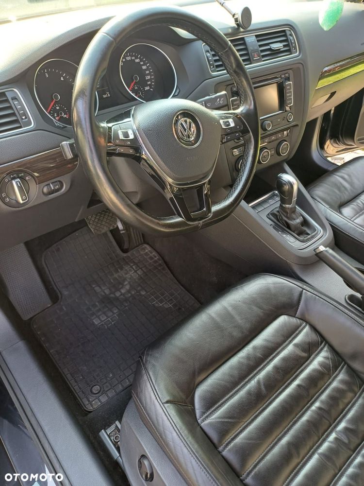 Volkswagen Jetta 2.0 TDI DPF BMT Comfortline DSG - 9