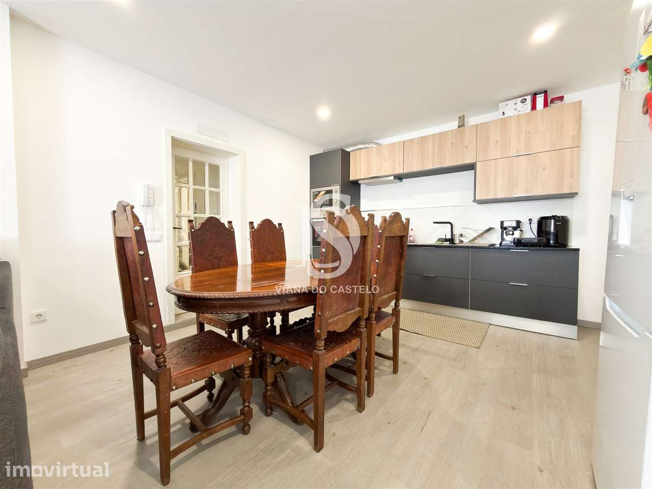 Andar moradia T2 totalmente remodelado - Barroselas - Grande imagem: 5/23