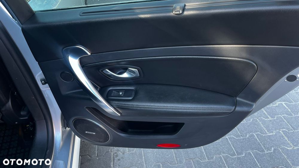 Renault Latitude - 26