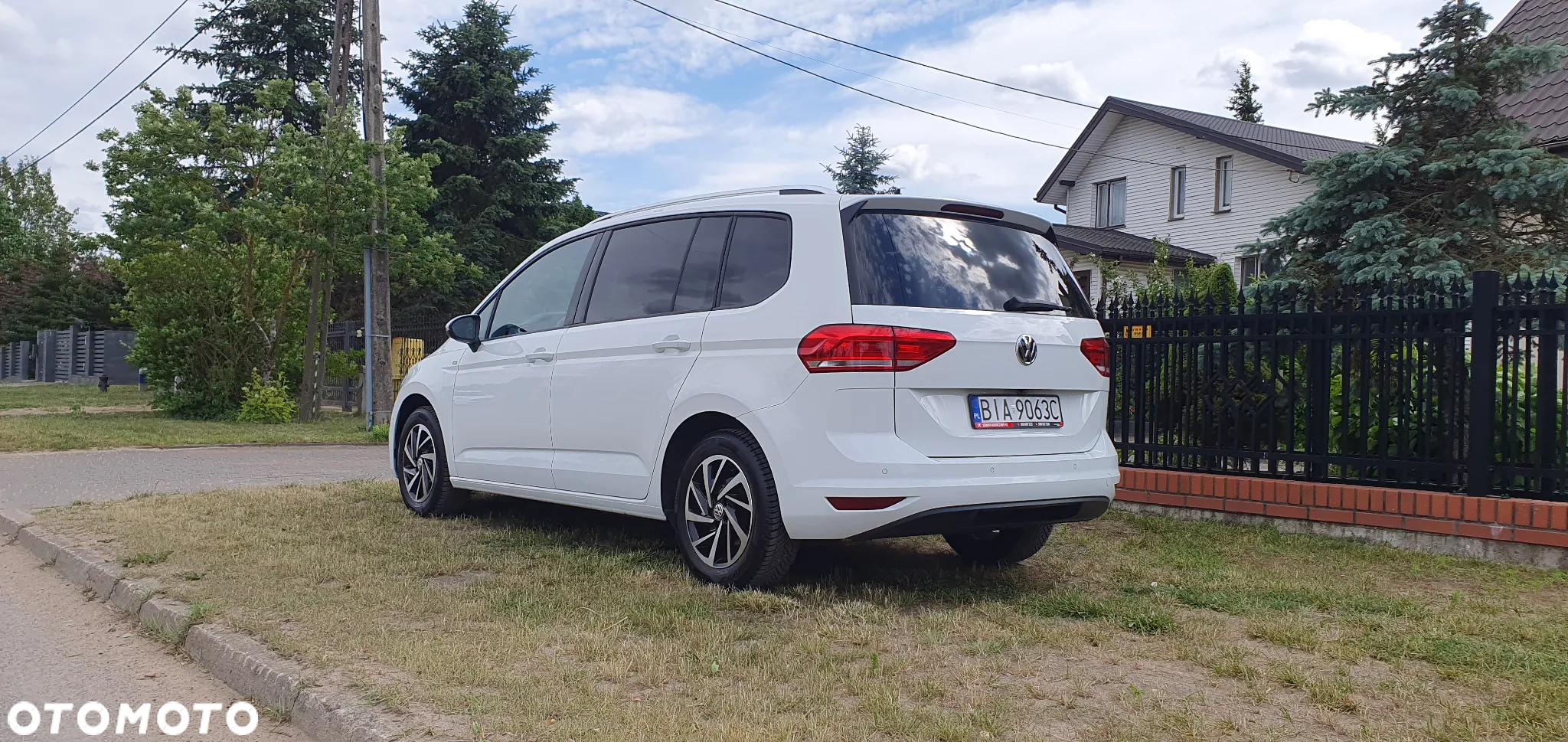 Volkswagen Touran 1.6 TDI SCR Join - 11