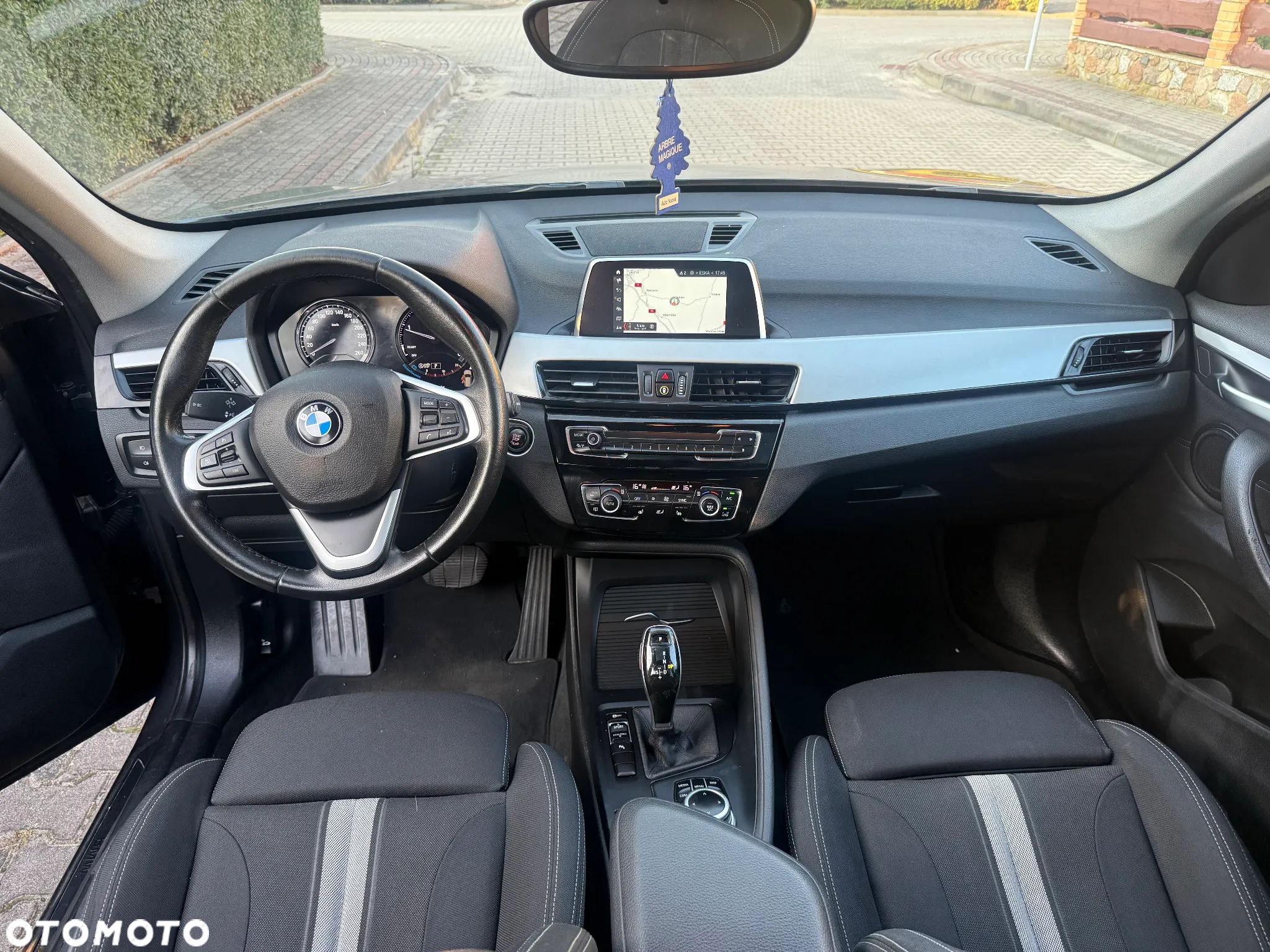 BMW X1 sDrive18d - 10