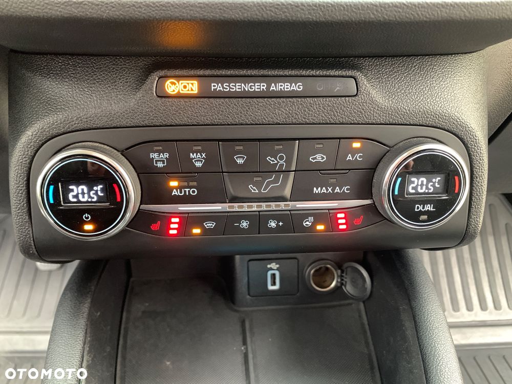 Ford Focus 2.0 EcoBlue Titanium - 30