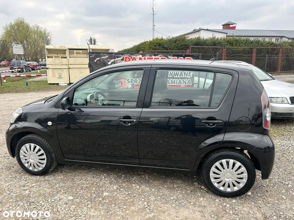 Daihatsu Sirion 1.3 - 24