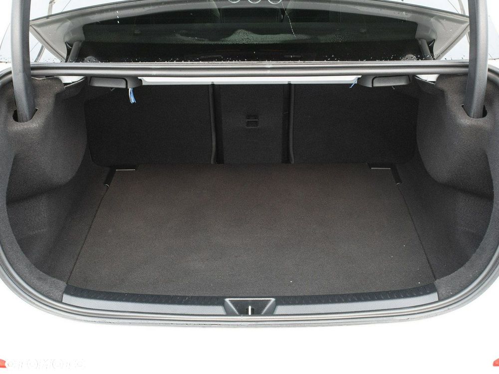 Mercedes-Benz Klasa A 200 d Progressive 8G-DCT - 30