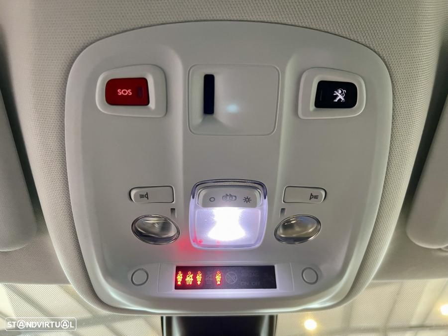 Peugeot 308 SW 1.2 PureTech Allure Pack EAT8 - 24