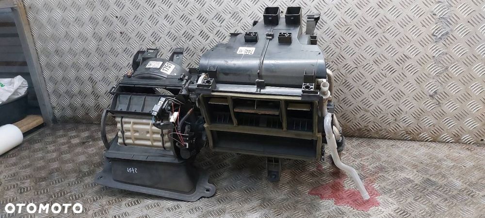 OBUDOWA NAGRZEWNICY AVENSIS T25 87010-05450 EUROPA - 3