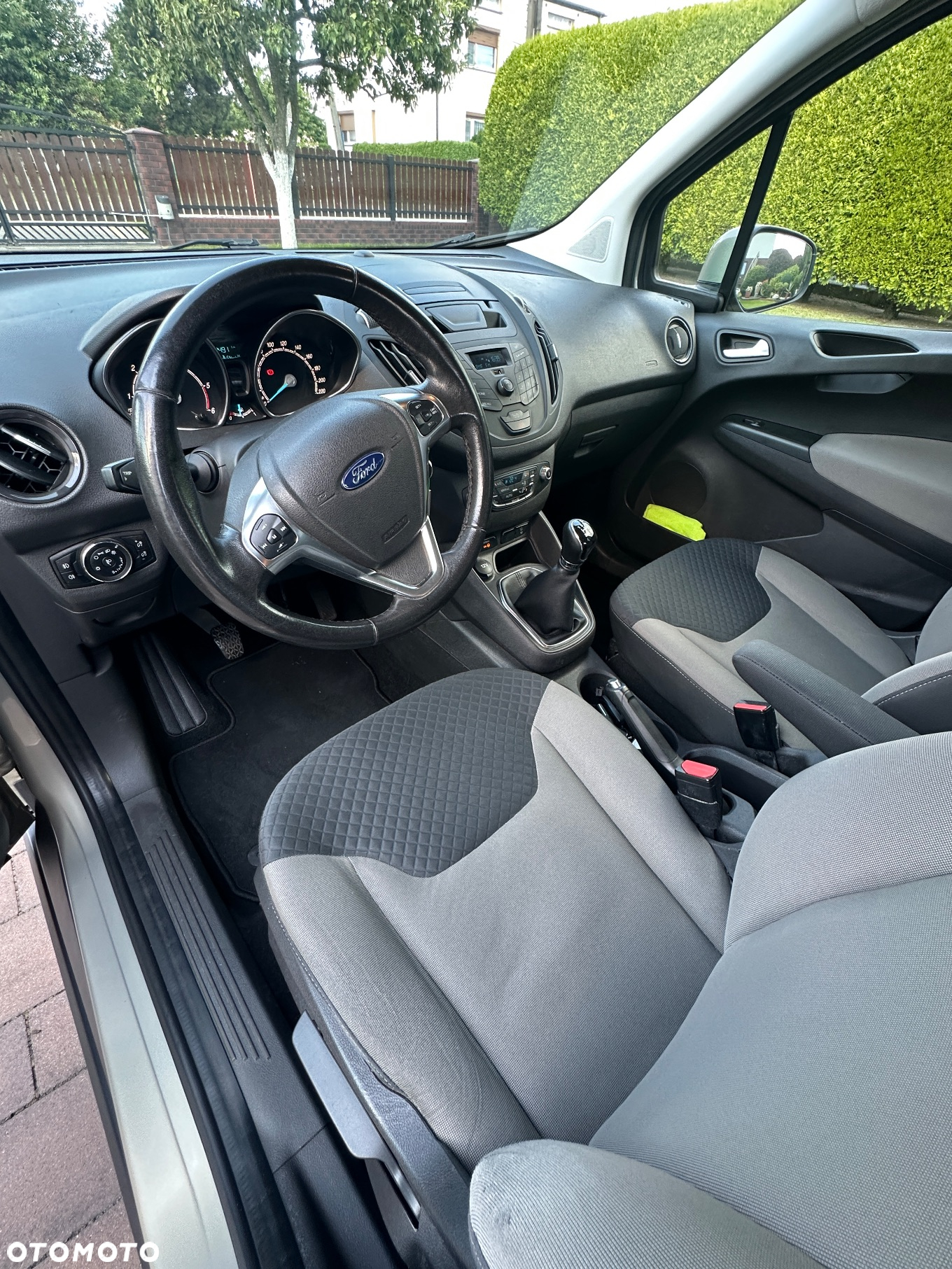 Ford Tourneo Courier 1.5 TDCi Titanium - 10