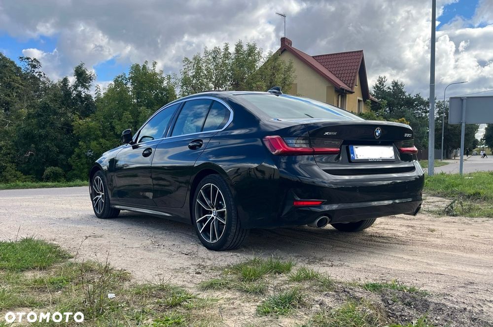 BMW Seria 3 330i xDrive Luxury Line - 10