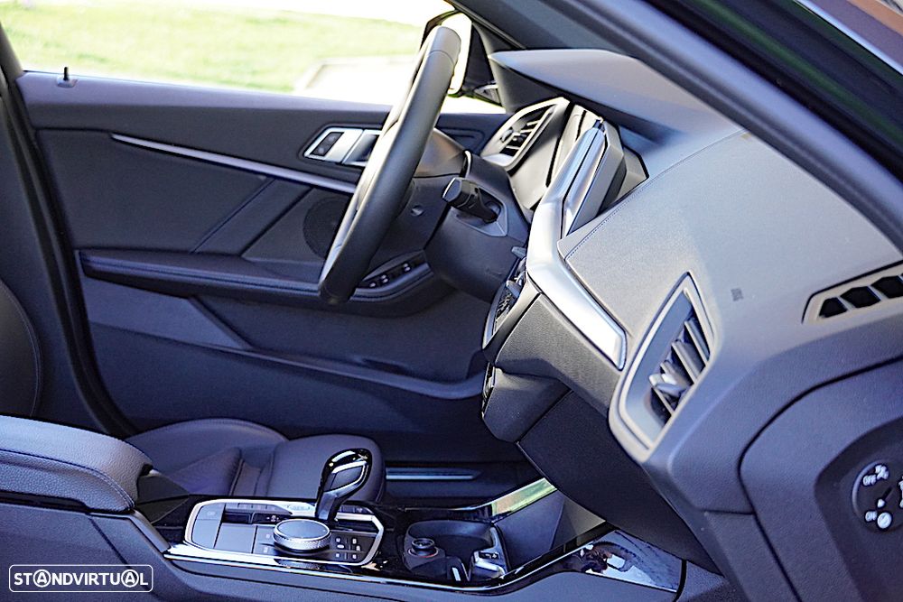 BMW 116 i Aut. M Sport - 24