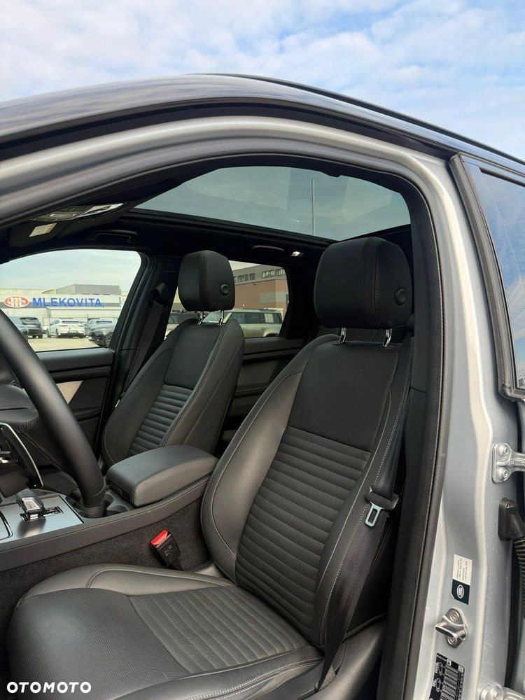 Land Rover Discovery Sport - 11
