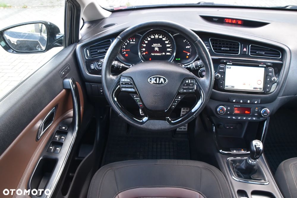 Kia Ceed - 20