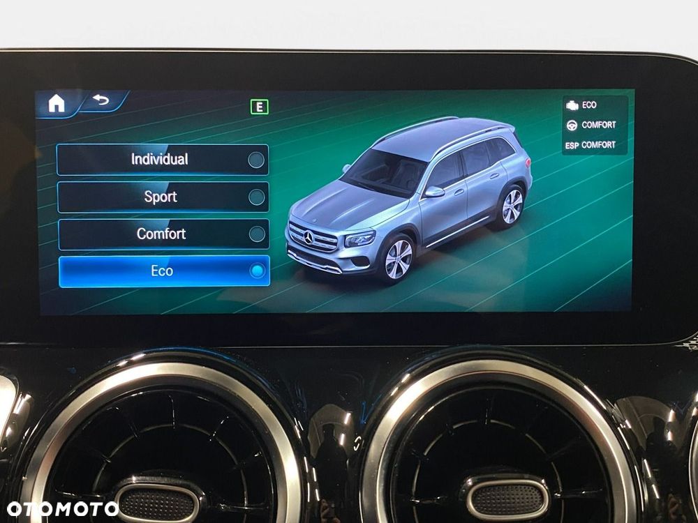 Mercedes-Benz GLB - 34