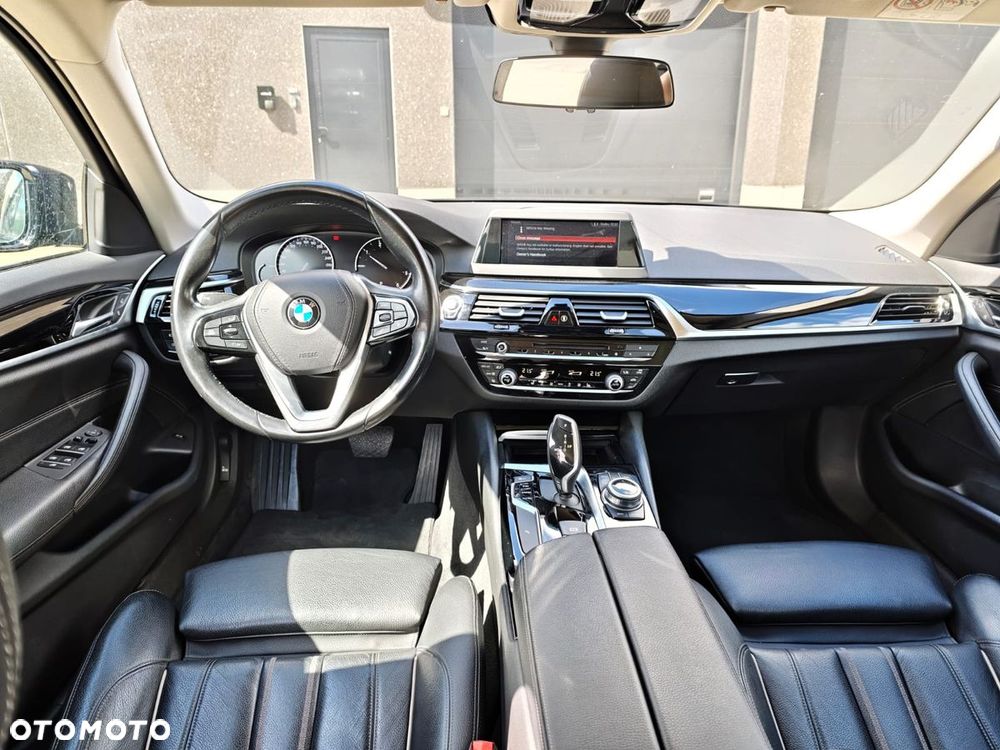 BMW Seria 5 520d xDrive Sport Line - 24
