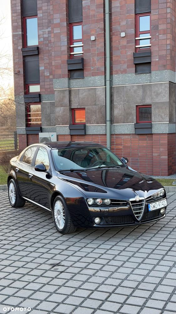 Alfa Romeo 159 1.9 JTDM 8V DPF Distinctive - 32