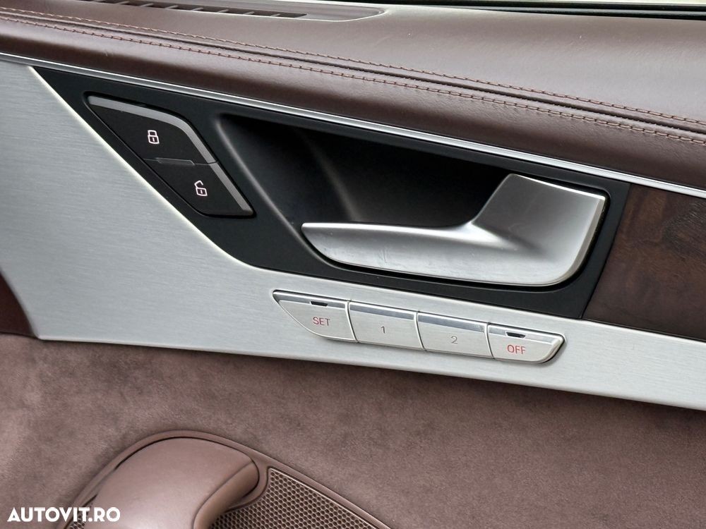 Audi S8 - 20