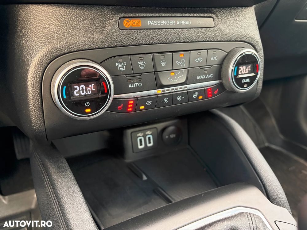 Ford Focus 1.0 EcoBoost Titanium - 27