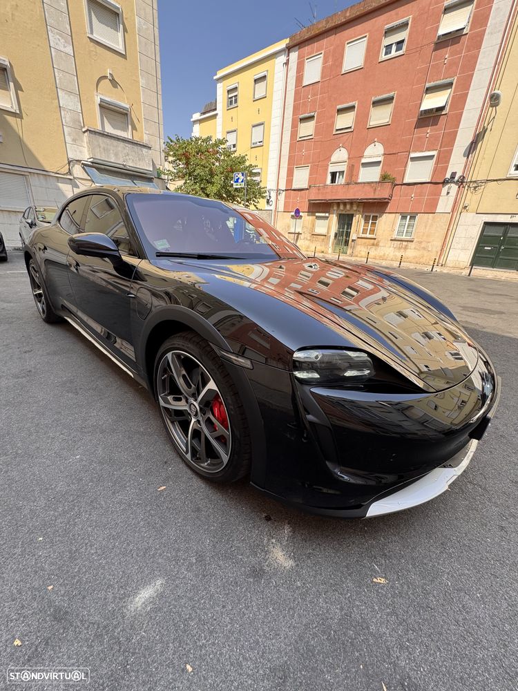 Porsche Taycan Cross Turismo 4S - 7