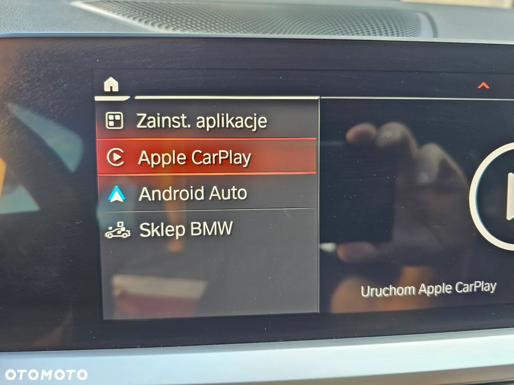 BMW Seria 3 330e M Sport - 28