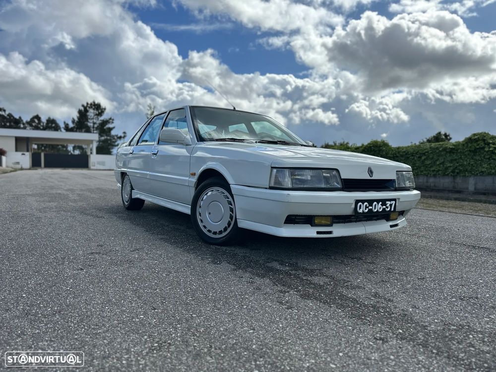 Renault 21 2.0 Turbo - 9