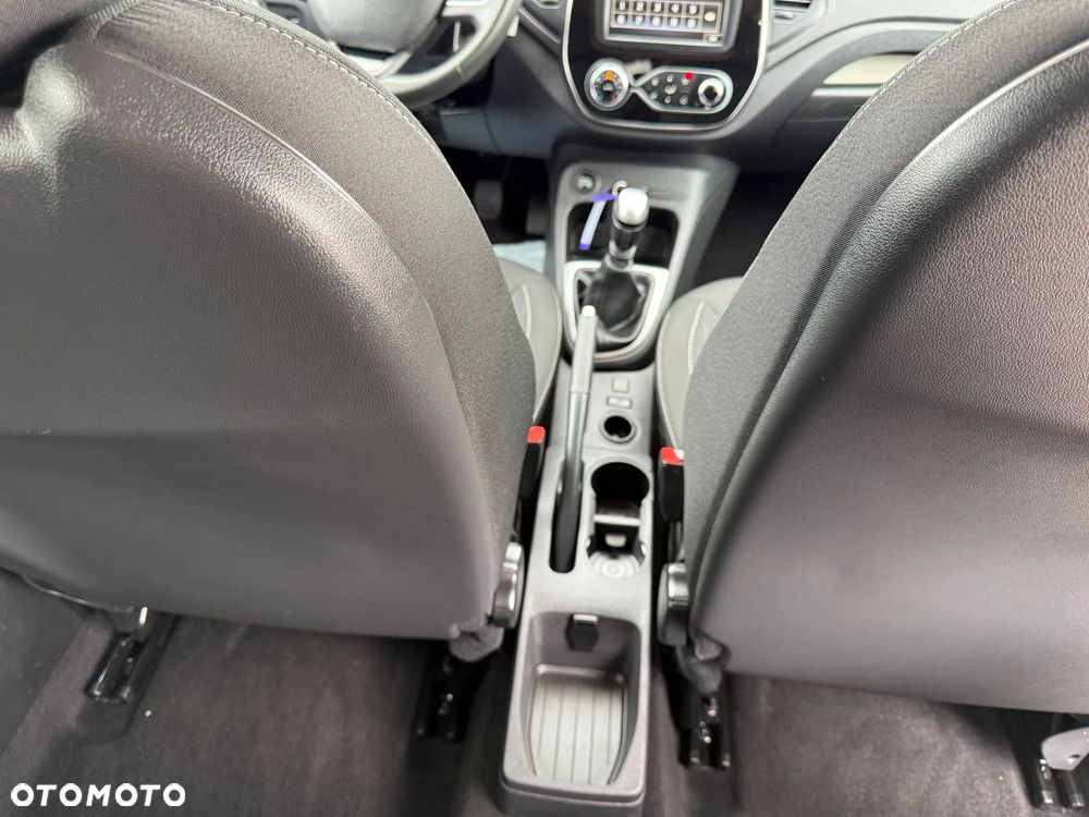 Renault Captur - 22