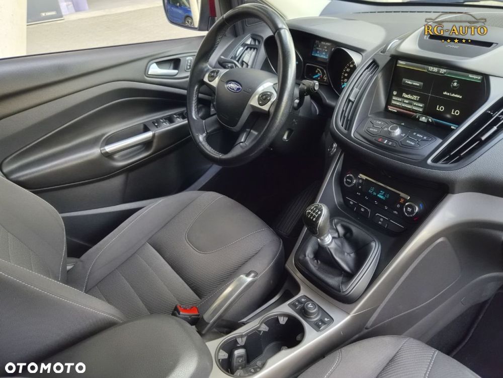 Ford Kuga - 38