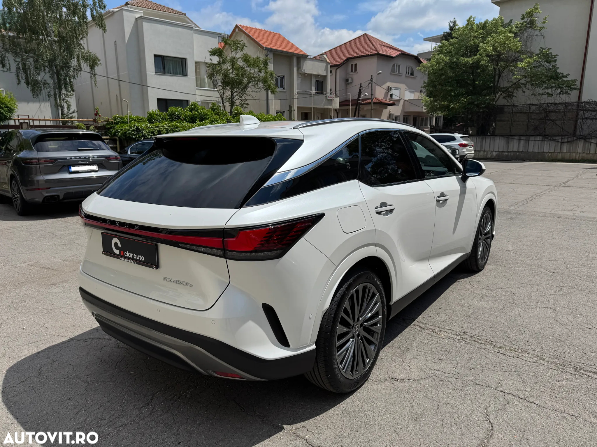Lexus Seria RX 450h+ (Plug-in-Hybrid) Luxury Line - 4