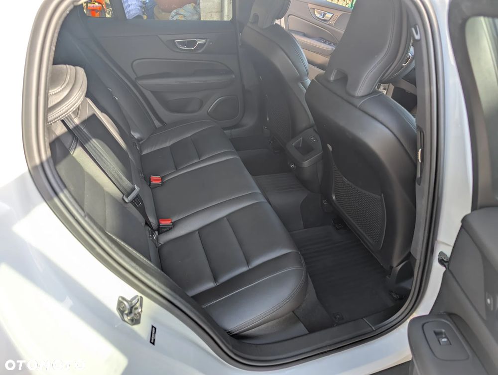 Volvo V60 T5 AWD Momentum - 15