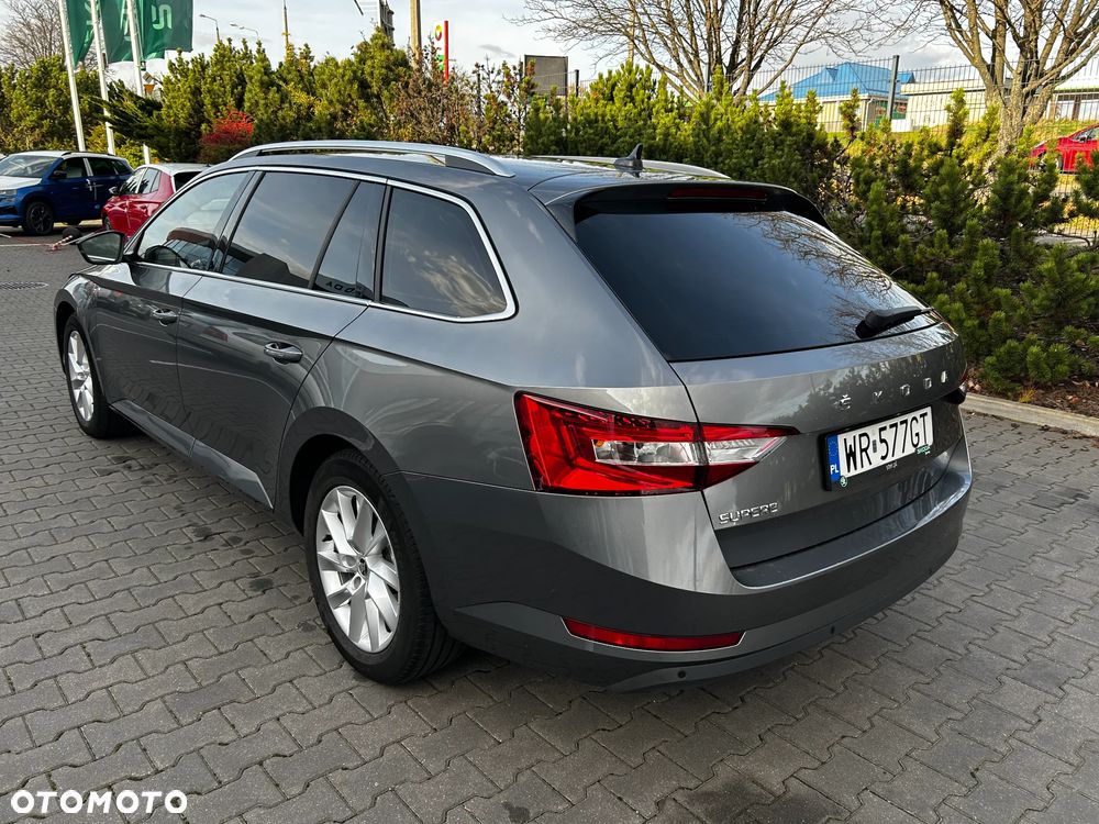 Skoda Superb 2.0 TDI SCR Ambition DSG - 7