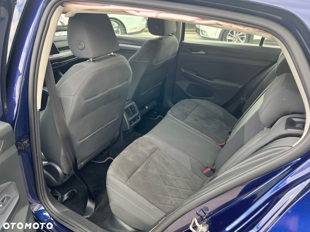 Volkswagen Golf 1.5 eTSI OPF DSG Style - 25
