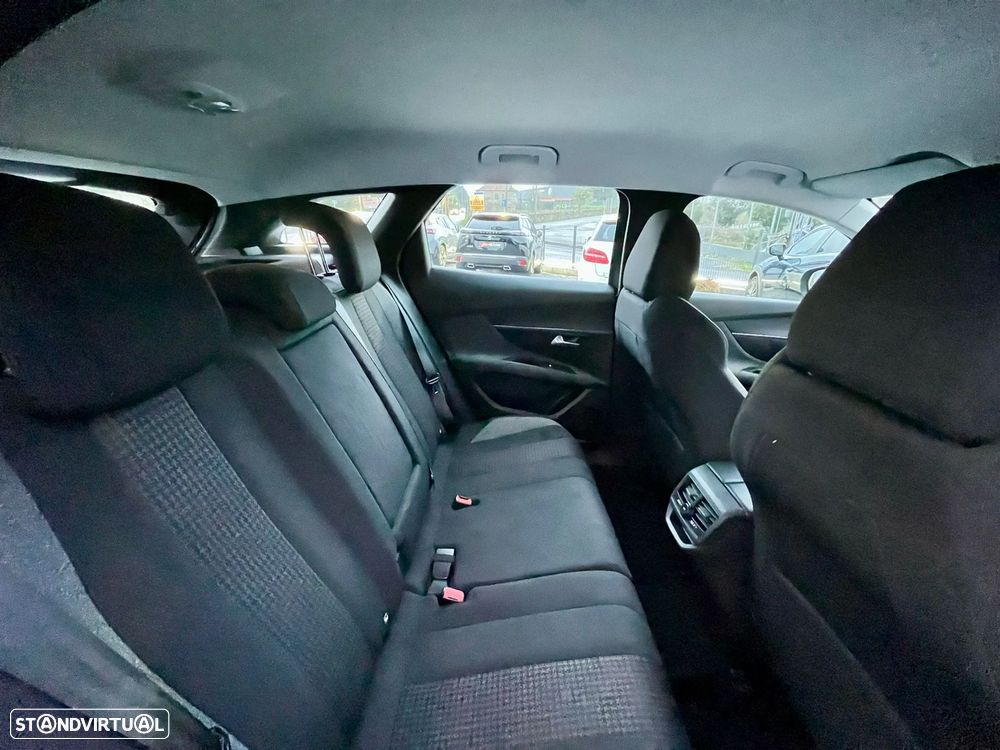 Peugeot 3008 1.2 PureTech Active - 15