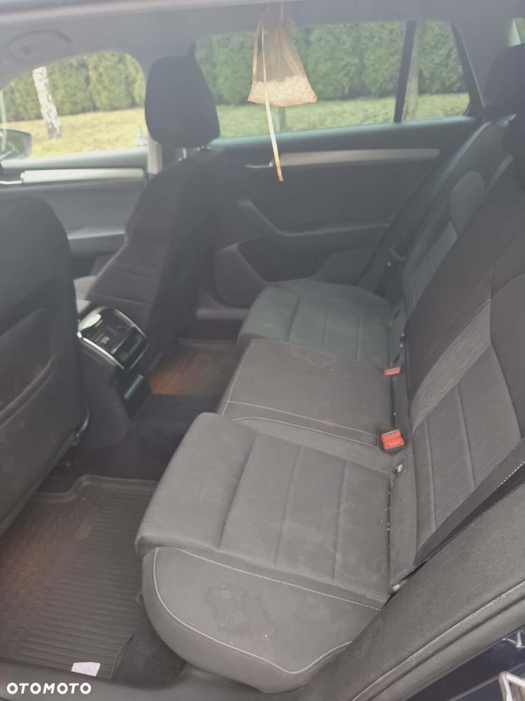 Skoda Superb 2.0 TDI Ambition DSG - 7