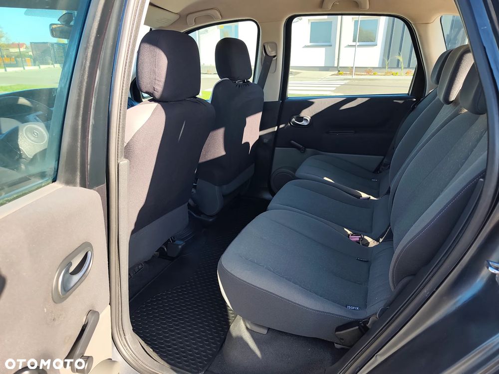 Renault Scenic - 11